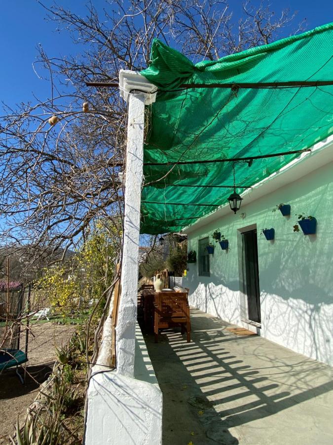 La Huerta Del Castillo Con Su Caz De Agua - Enjoy Life & Relax Castillo de Locubin Exterior photo