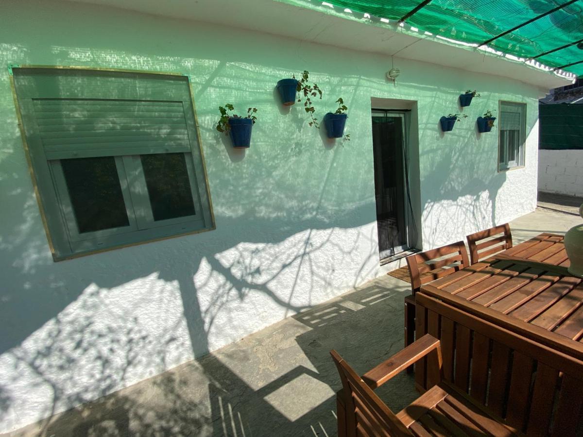 La Huerta Del Castillo Con Su Caz De Agua - Enjoy Life & Relax Castillo de Locubin Exterior photo